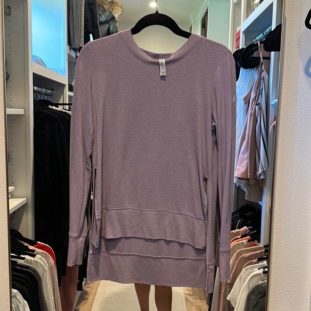 Alo sweatshirt